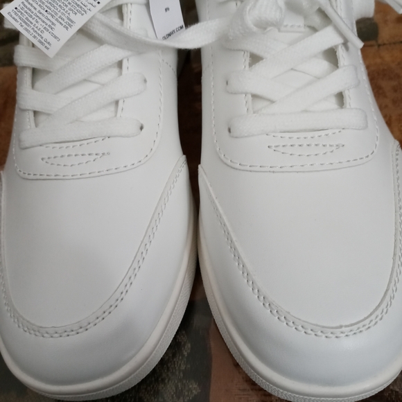 Old Navy  Shoes Size 9 5 Color White - Picture 4 of 6